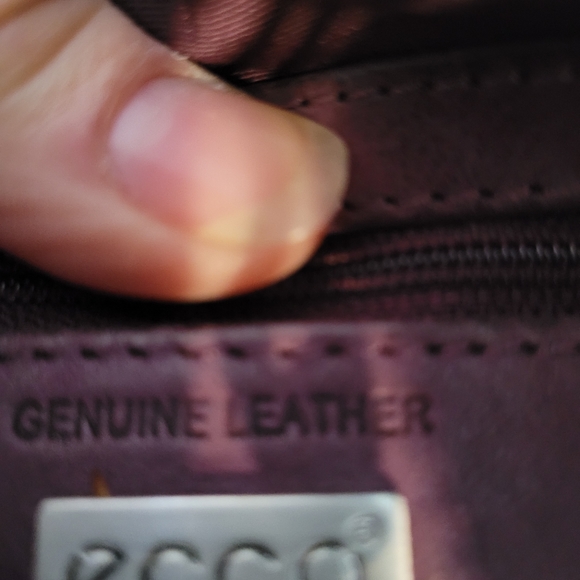 Mulberry Coloured Leather ECCO Crossover Bag - Picture 3 of 6